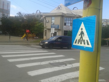 Bărbat din Piteşti, accidentat pe o trecere de pietoni din Constanţa